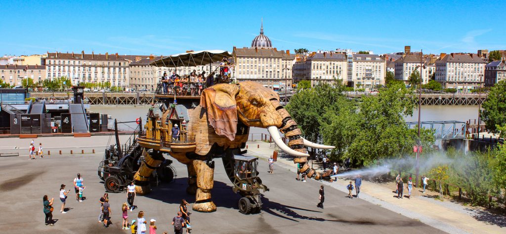 France-Nantes-Pays-de-la-Loire-Le-grand-elephant-ile-aux-machines-1024x474